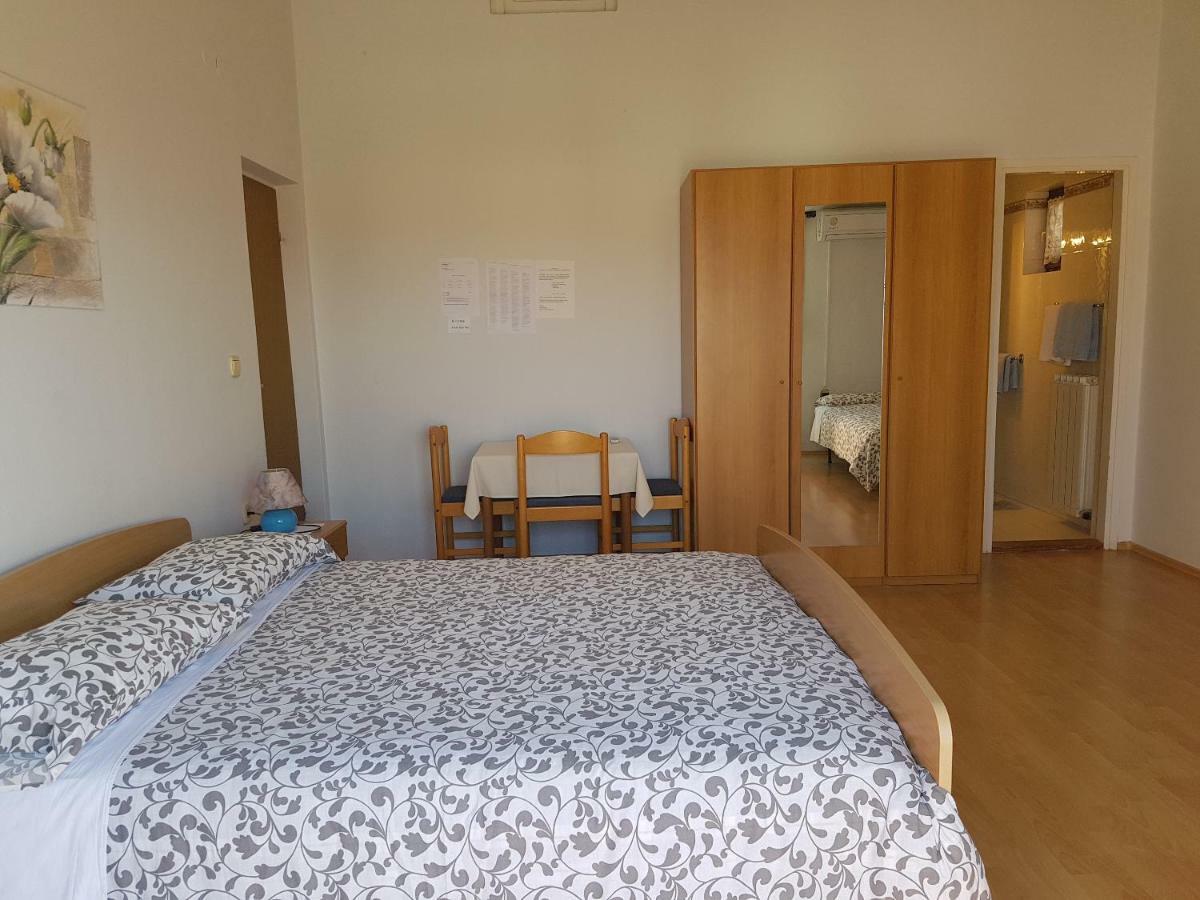 Rooms Siesta Пореч Экстерьер фото